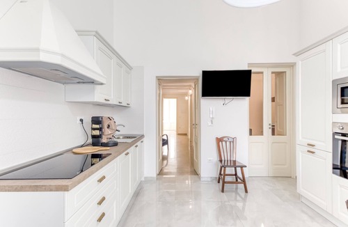Alessano House | Holiday Home 'Don Paolo' with Private Terrace, Wi-Fi and Air Conditioning