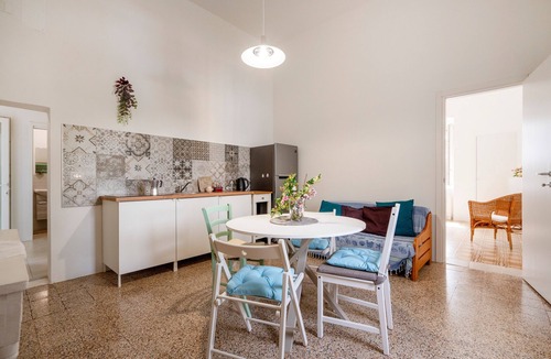 Monopoli House | Holiday Home 'Exclusive Maison Valentina' with Private Garden, Wi-Fi and Air Conditioning
