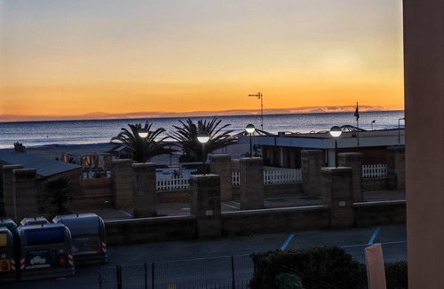 Marina di Grosseto House | Holiday Home 'La Casina Di Giada' with Sea View, Wi-Fi and Air Conditioning