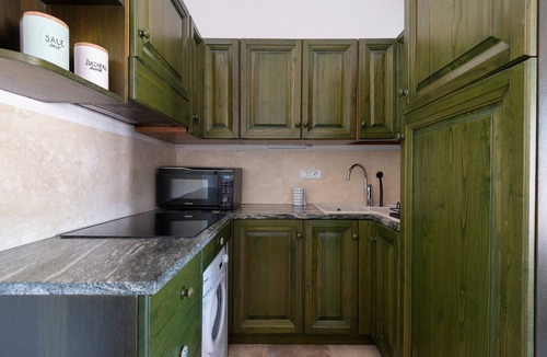 Capoliveri House | Holiday Home 'Kim' with Private Garden, Wi-Fi and Air Conditioning
