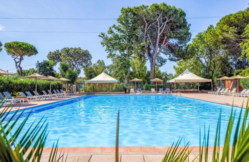 Capalbio House | Holiday Home Mobilhome Luxury by Interhome