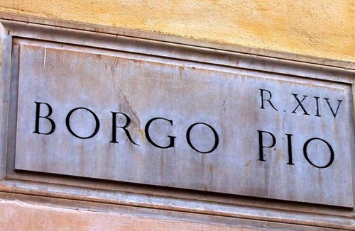 Rione XIV Borgo Apartment | Holiday home 'Suite Sarandrea' in Rome in the Vatican area of San Pietro