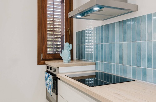 San Vito Lo Capo House | Holiday Home 'Viky Vacanze A San Vito Lo Capo' with Mountain View, Wi-Fi and Air Conditioning