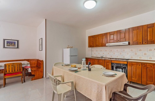 Porto Cesareo House | Holiday Home "Villetta Irlanda" with Garden & Wi-Fi
