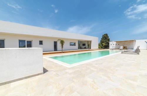 Carovigno House | Holiday Home Villa Donnosanto 5 Minuten vom Strand entfernt- Ostuni 10km by Interhome