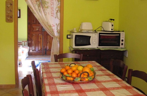Noto Marina House | Holiday home with view of the lemon garden