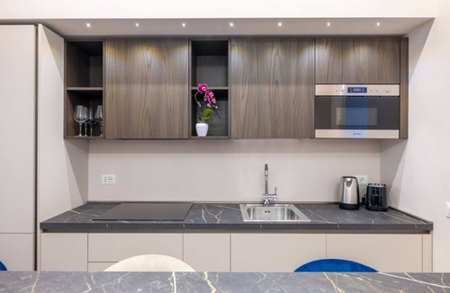 Quartiere XV Della Vittoria Apartment | Holy City Hideaway: 3Bedrooms Near the Vatican