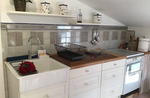 Battipaglia Apartment | Home Manfredi: Studio apartments and rooms with free parking and a kitchen.