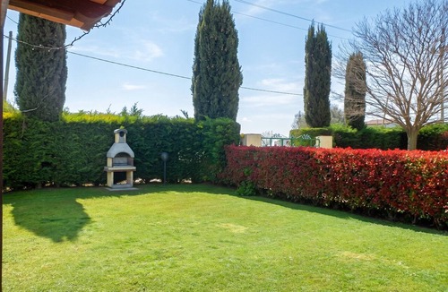Pescia Romana Apartment | Homerez - Studio in Pescia Romana