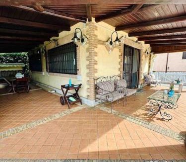Sermoneta House | Honey's Home-Dependance campagna