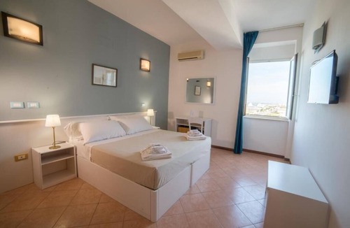 Casalabate Hotel | Hotel Club Perla
