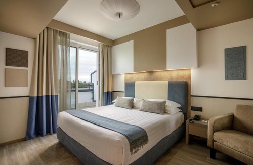 Tor Sapienza Hotel | Hotel Domidea