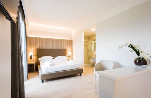 Citta di Castello Hotel | Hotel Garden Experience