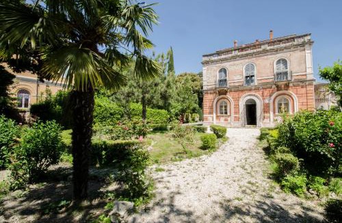 Old Town Hotel | Hotel Iris