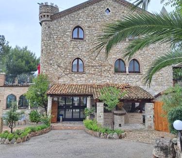 Roccavivara Hotel | Hotel Lo Smeraldo