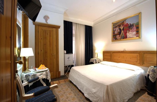 Rione VII Regola Hotel | Hotel Locanda Cairoli