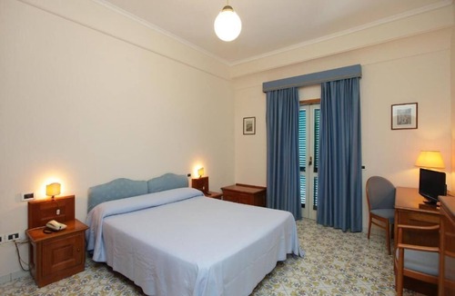 Monte Chiaro Hotel | Hotel Mega Mare