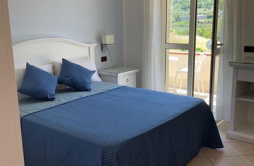 Santa Maria di Castellabate Hotel | Hotel Ristorante Colleverde