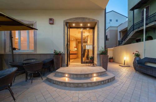 Pivarada Hotel | Hotel San Giuan