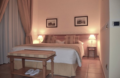 Fiumicino Hotel | Hotel Seccy Boutique Art & Museum