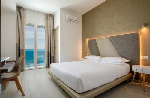 Lido di Capo Portiere Hotel | Hotel Tirreno