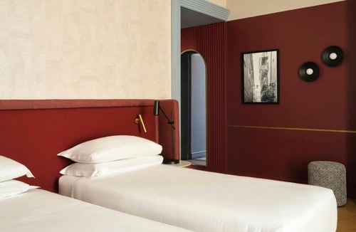 Monti Hotel | Hotel Urbana, a Tribute Portfolio Hotel