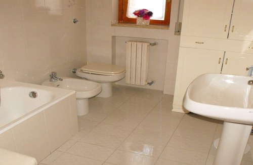 Ostuni Apartment | House in OFFER! great position, Wi-Fi, near the main center: Holidays in Ostuni
