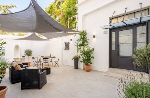 Bari City Centre Apartment | House of Lu - Urban Classic