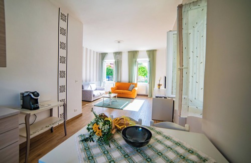 Grotte Santo Stefano House | House with garden between spa and ancient villages - parking and WiFI