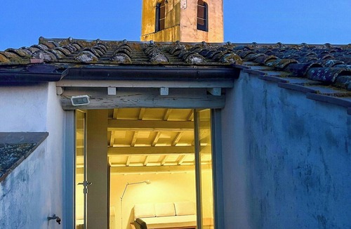 Montemerano House | House with art in mediaeval borgo in Maremma