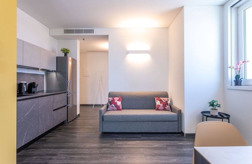 Mestre Apartment | Htm Tower - 1302 Executive by Halldis