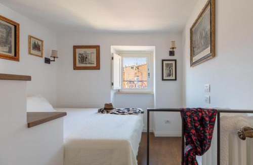 Trastevere Apartment | iFlat Charming Terrace Retreat in Trastevere