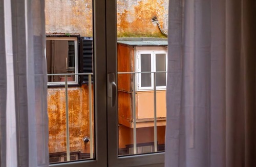 Rione IV Campo Marzio Apartment | iFlat | The Roman House: Spacious & Central Apt