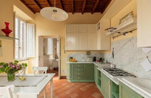Rione II Trevi Apartment | iFlat Trevi Charm, Elegant & Comfy Roman Escape
