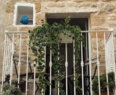 Polignano a Mare House | Il Balconcino nel Vicolo Short Lets