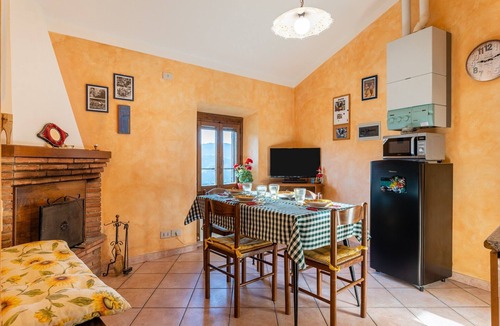 Pescia Apartment | "Il Belvedere sulla Valle House" Apartment with Mountain View, Wi-Fi, and Terrace