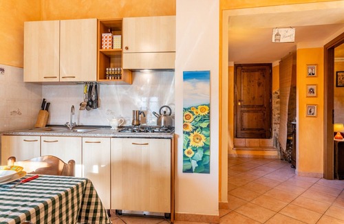 Pescia Apartment | "Il Belvedere sulla Valle House" Apartment with Mountain View, Wi-Fi, and Terrace