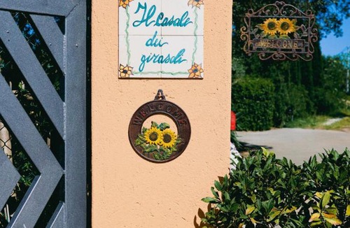 Capalbio House | "IL CASALE DEI GIRASOLI" Country House in Capalbio