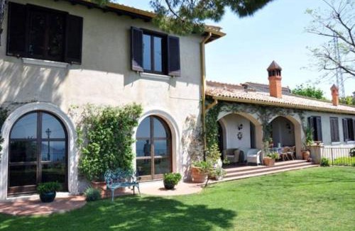 Formia Villa | Il Casale villa con piscina e giardino vista mare