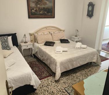 EUR House | Il Cavaliere dell'Eur