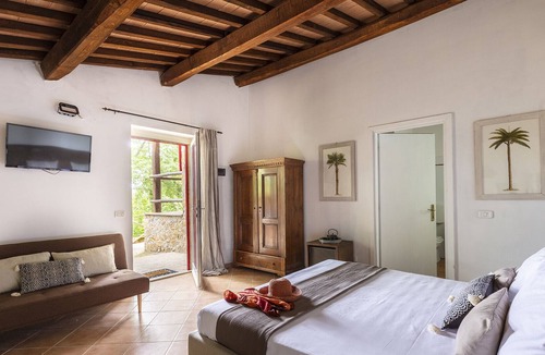Manciano Villa | Il Daino Bianco Country House 20 Pax