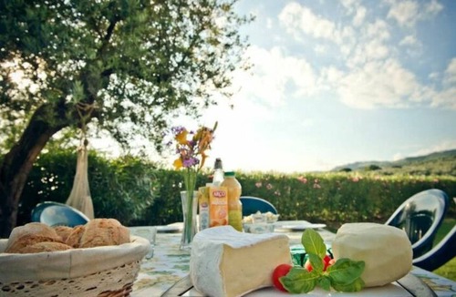 Lamporecchio House | Il Fienile Holiday Home by Interhome