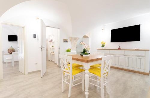 Old Town Cisternino Apartment | Il Giardino - Cisternino