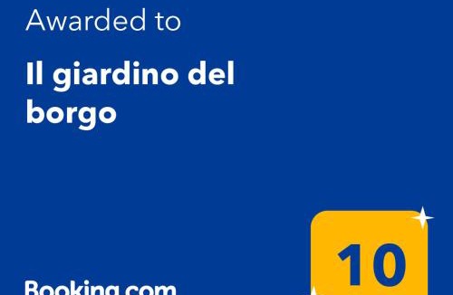 Lustra House | Il giardino del borgo
