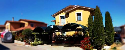 Acquaviva Apartment | Il Piccolo Residence