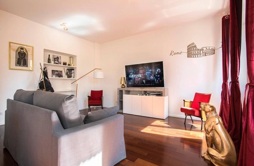 Garbatella Apartment | Il Principe, Elegant Family Apartment two bedroom near Colosseum with balcony