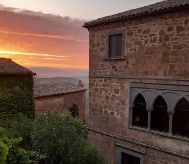 Civita di Bagnoregio Apartment | Il Vento e la Ginestra