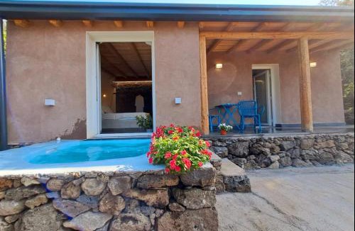 Aci San Filippo Apartment | Ilice tiny house