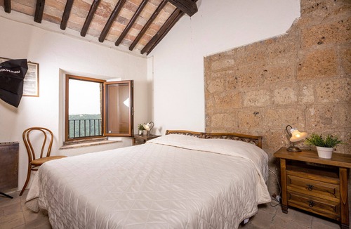 Bagnoregio House | In downtown Civita, an aristocratic home for living in time gone by.