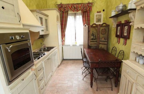 Ranciano Villa | Independent farmhouse with 7 bedrooms and Pool. Lago Trasimeno